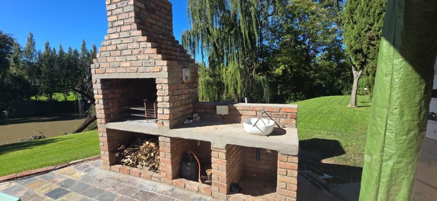 5 Bedroom Property for Sale in Roodewal Free State